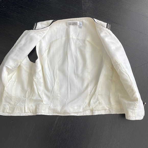 Vintage White Vest with Black Embroidery - Picture 6 of 6